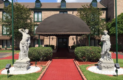 Lobdell/Woodale Hotel | Royal Suites