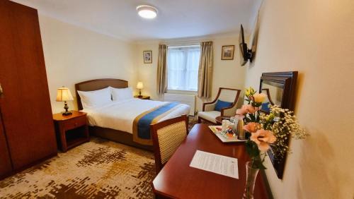 Wickham Bed & Breakfast | Royal Swan, Ashley Manor - B&B