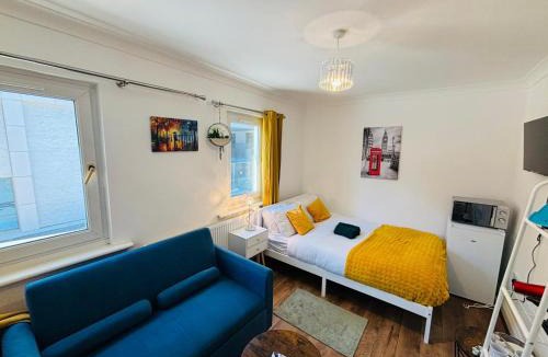 Docklands House | Royal Wharf Inn