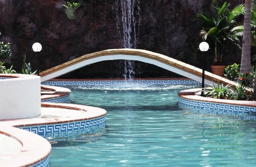 Ashmore Apartment | Royal Woods Resort