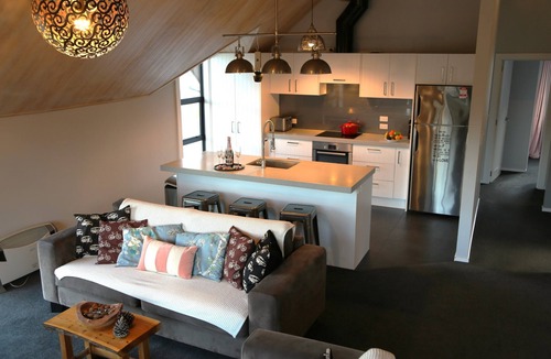 Castle Hill House | Royale on Cheese