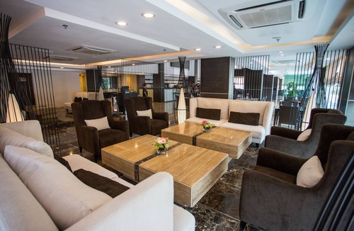 Kampung Permatang Bogak Hotel | Royale Signature Hotel