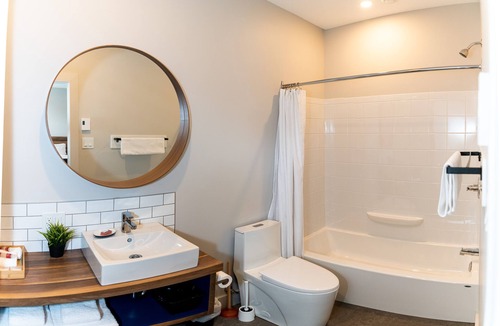 Edmundston Apartment | Royalty should stay here