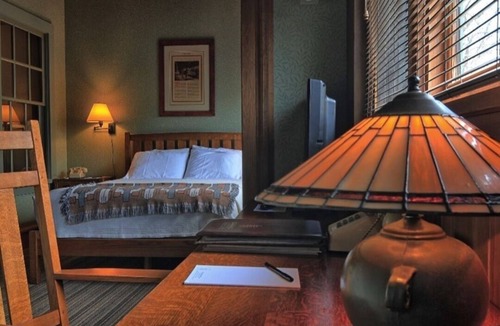 East Aurora Hotel | Roycroft Inn