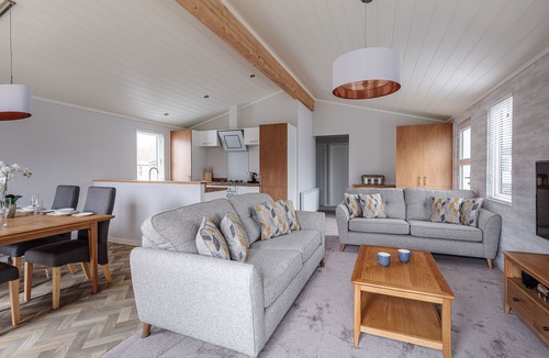 Harlow Cabin | Roydon Marina Village