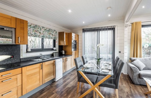 Harlow Apartment | Roydon Two Bedroom Lodge with Hot Tub