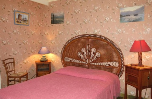 Tredrez-Locquemeau House | Roz Amor by Interhome