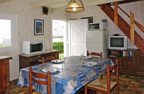 Tredrez-Locquemeau House | Roz Amor by Interhome