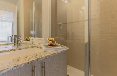 Chinatown Apartment | Rozenhaus Hotel & Suites Montreal
