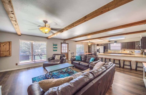 New Braunfels House | RR 1300 Hondo's River Haus