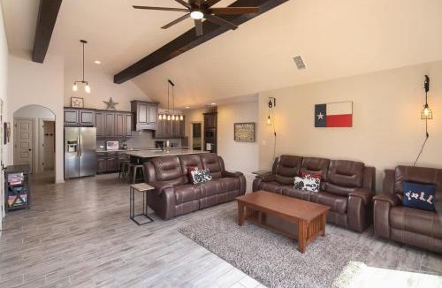 New Braunfels House | RR 7252B Lazy Southern Getaway
