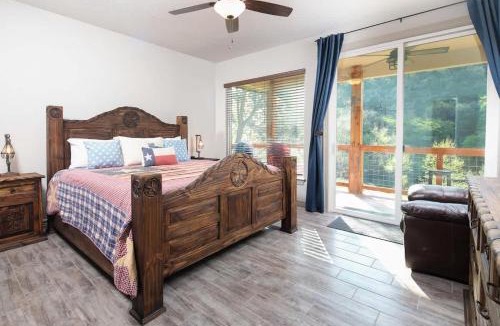 New Braunfels House | RR 7252B Lazy Southern Getaway