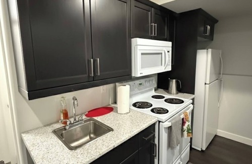 Brandon House | RR Luxury Basement Suite, located in a peaceful and friendly neighborhood