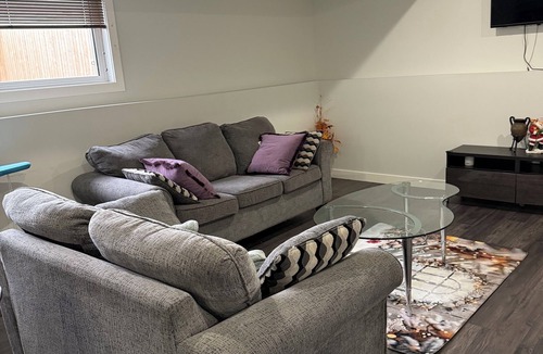 Brandon House | RR Luxury Basement Suite, located in a peaceful and friendly neighborhood