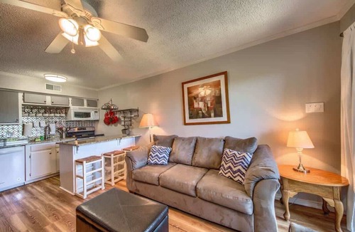 New Braunfels Condo | RRC A203 Sweet Retreat On The Comal