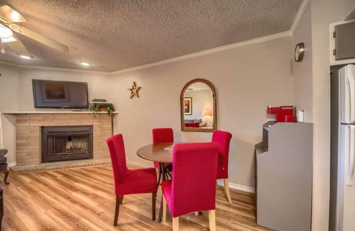 New Braunfels Condo | RRC A203 Sweet Retreat On The Comal