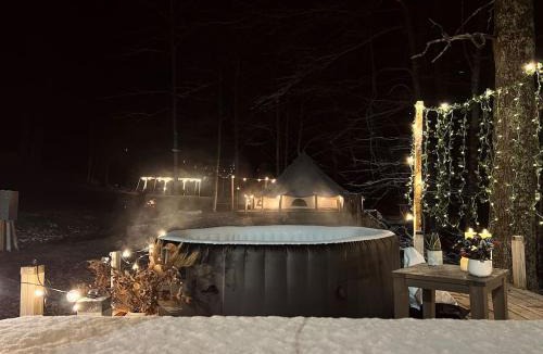 Stanton Other | RRG Glamping Tent, Heated, Fire Pit, Hot Tub