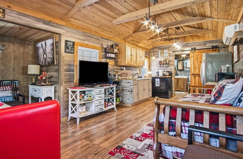 Medina House | RRR Cabin on the Medina