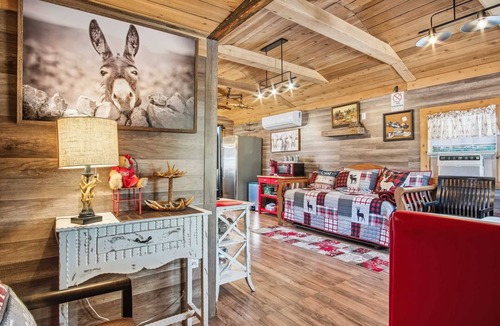Medina House | RRR Cabin on the Medina