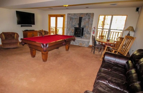 Greer Cabin | RS Lodge - 6 Bedrooms managed by Cabin Butler