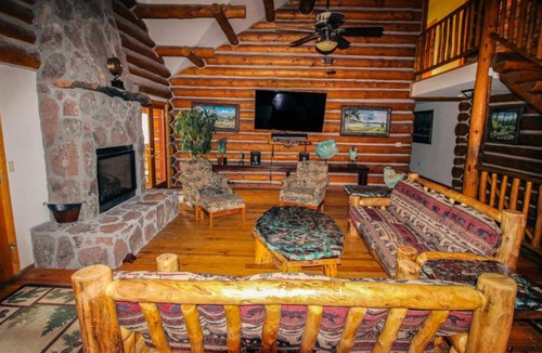 Greer Cabin | RS Lodge - 8 Bedrooms managed by Cabin Butler