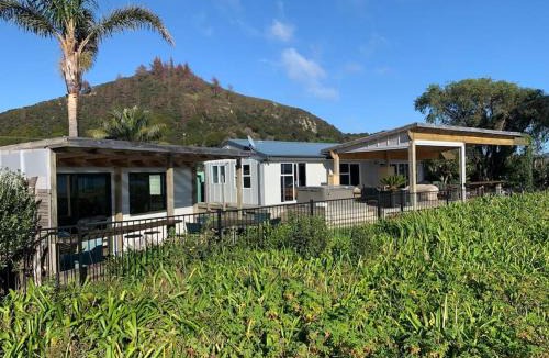 Pataua House | Ruahau - Pataua South -Absolute Waterfront