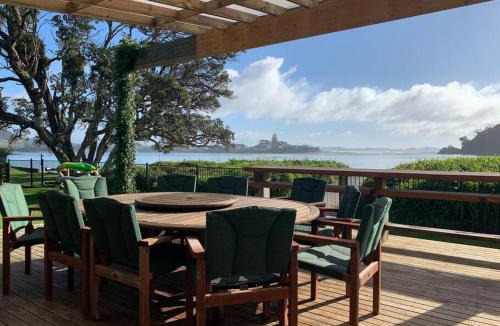 Pataua House | Ruahau - Pataua South -Absolute Waterfront