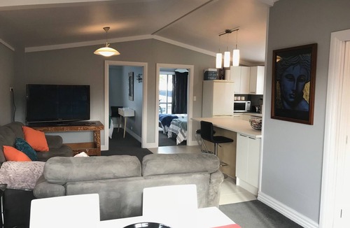 Ruakaka Apartment | Ruakaka River and Beach Apartment