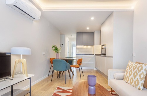 Ciudad Lineal Apartment | Rubik IV apartment in Madrid
