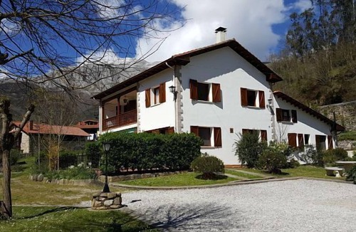 Penamellera Alta Apartment | Rubó. Rural Apt. in the middle of nature.
