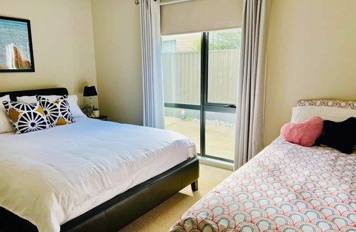 St Leonards House | Ruby by the bay a perfect getaway!