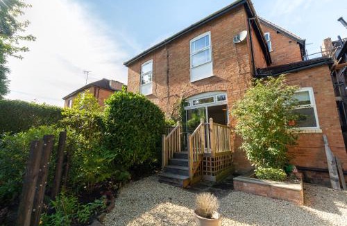 Moseley Apartment | RUBY Delightful Suite Moseley Mews, Birmingham By STAE-Homes