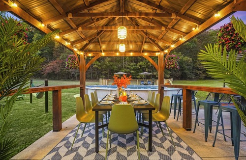 Rockbridge House | Ruby Ridge | Heated Pool, Fishing Pond,Theater, Speakeasy, GameRoom & More