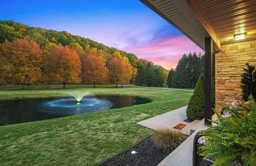 Rockbridge House | Ruby Ridge | Heated Pool, Fishing Pond,Theater, Speakeasy, GameRoom & More