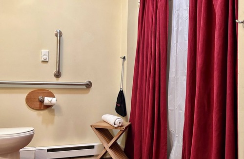 Adamstown Bed & Breakfast | Ruby Room -The Amethyst Inn Bed & Breakfast- jacuzzi tub, fireplace, breakfast