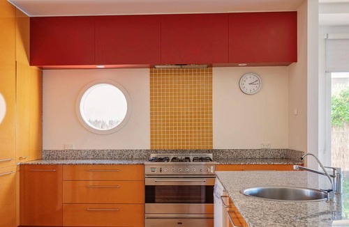 Port Fairy House | Rubys Beachfront - Absolute Eastern Beach Frontage