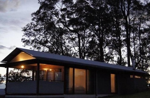 Minimbah Cottage | Rudders River View Cottage