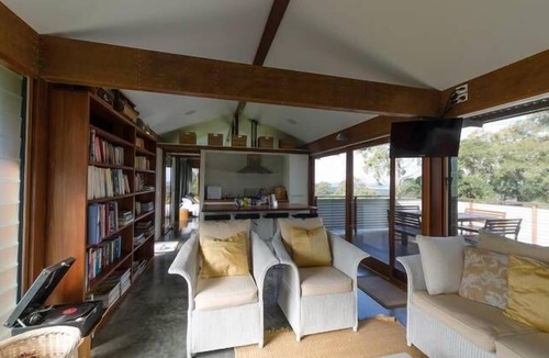 Minimbah Cottage | Rudders River View Cottage