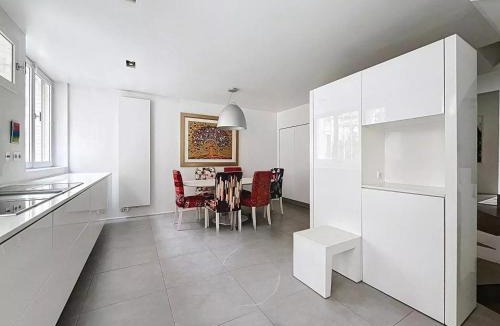 15th Arrondissement Bed & Breakfast | Rue Danton