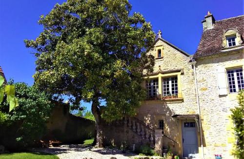 Lalinde Bed & Breakfast | Rue du Château