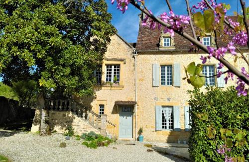 Lalinde Bed & Breakfast | Rue du Château