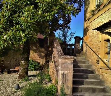 Lalinde Bed & Breakfast | Rue du Château