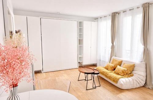 Les Halles Apartment | Rue Montmartre