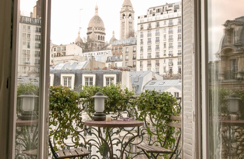 Clignancourt Apartment | Rue Sacré Coeur by onefinestay
