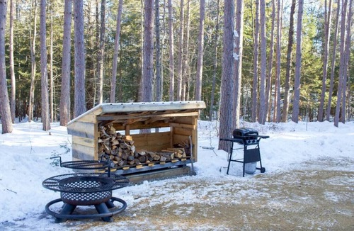 Brownfield RV Rental | Rufus III Yurt on the river