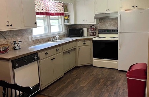 Mouth of Wilson House | Rugby Mountain House Unplugged