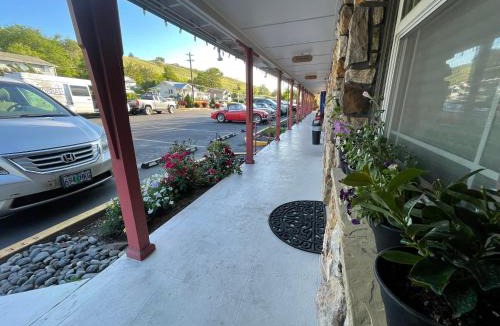 Pendleton Cabin | Rugged Country Lodge