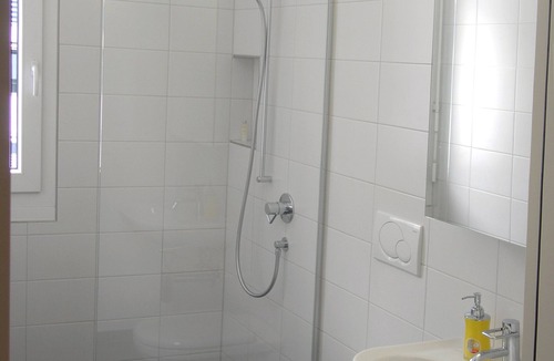 Wettingen Bed & Breakfast | Ruhiges Zimmer Nähe Zentrum und Busstation