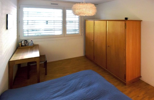 Wettingen Bed & Breakfast | Ruhiges Zimmer Nähe Zentrum und Busstation