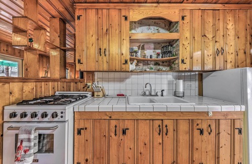 Ruidoso Cottage | Ruidoso Cabin w/Grill - Near Grindstone Lake!